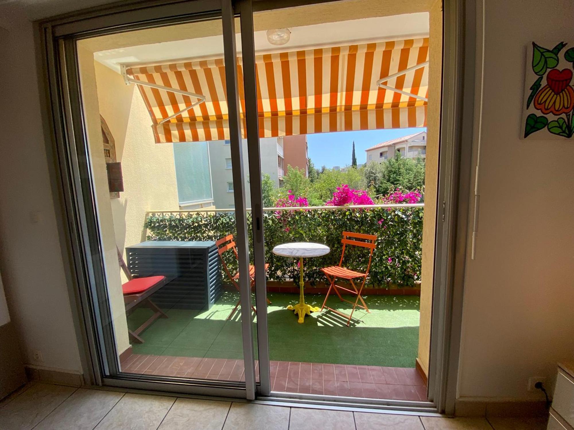 Chez Virginie : Appartement Lumineux Au Calme. Fréjus 外观 照片